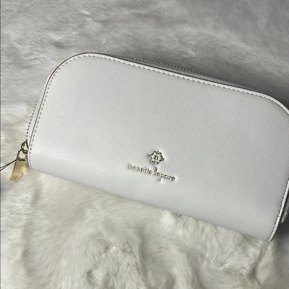 Nanette Lepore White vegan Leather Wallet with Embossed Logo - Picture 5 of 9